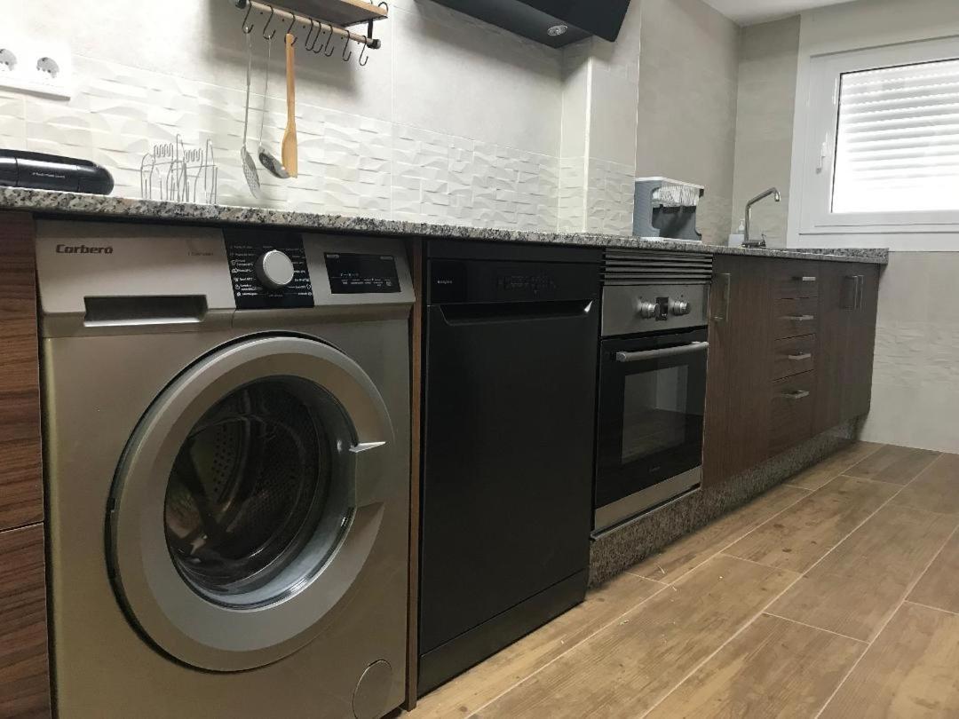 Vilarino  Agradable Casa Con Patio A 100 Metros De La Playa 빌라 외부 사진